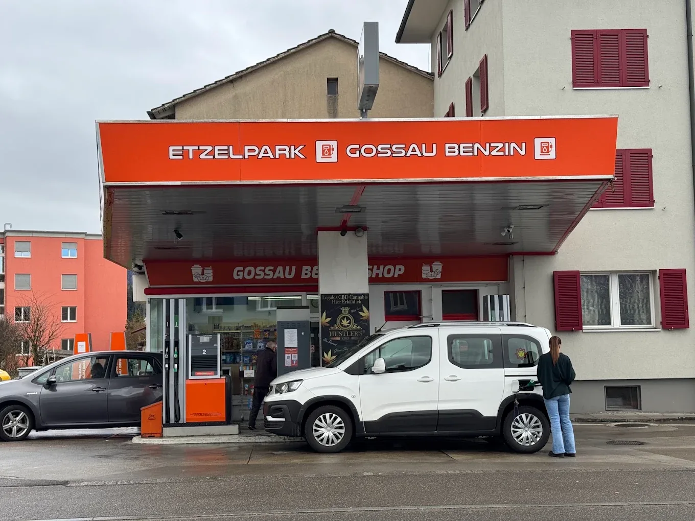 Etzelpark Gossau fuel station and shop